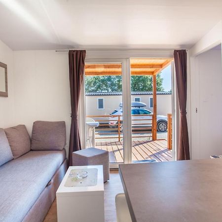 Mobile Homes Delta Marine At Campsite Rapoca Nerezine Bagian luar foto